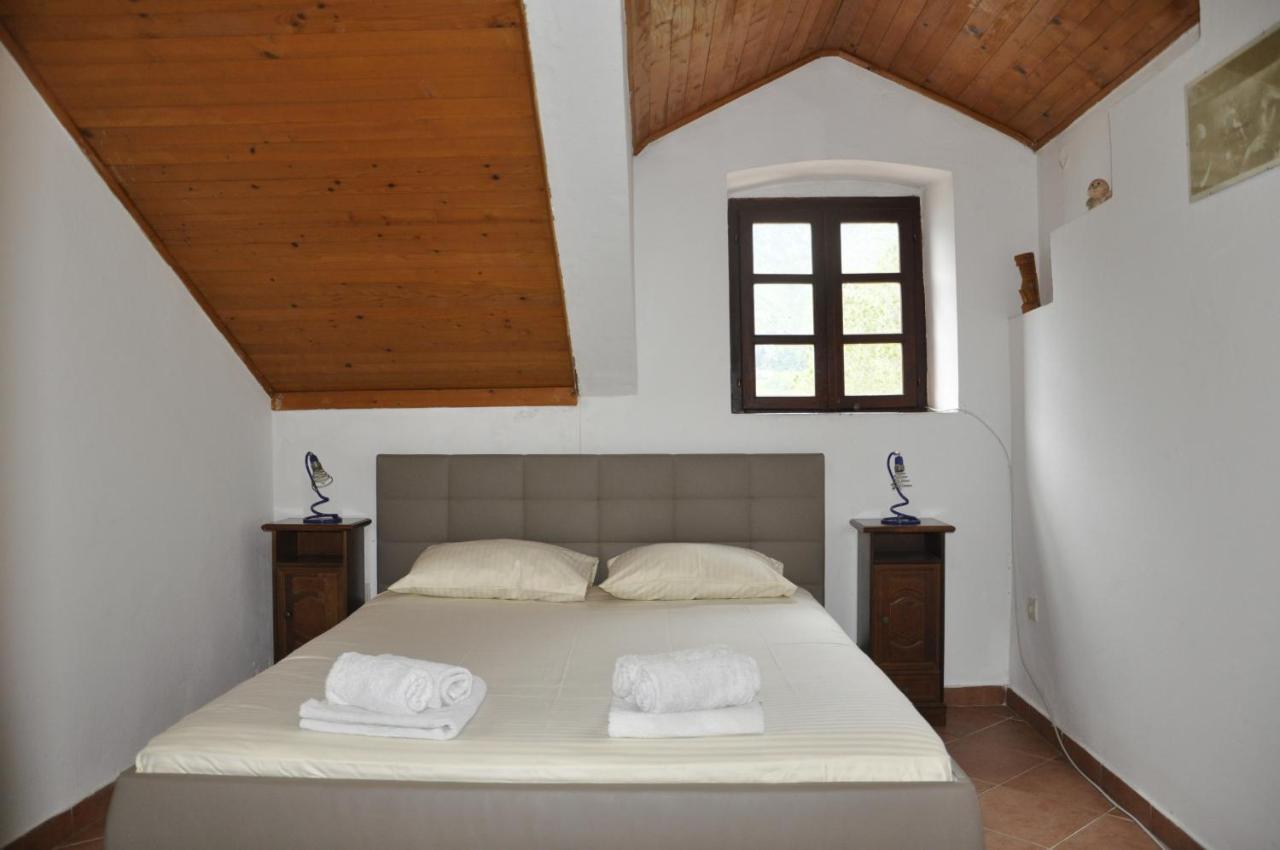 Vujosevic Apartment