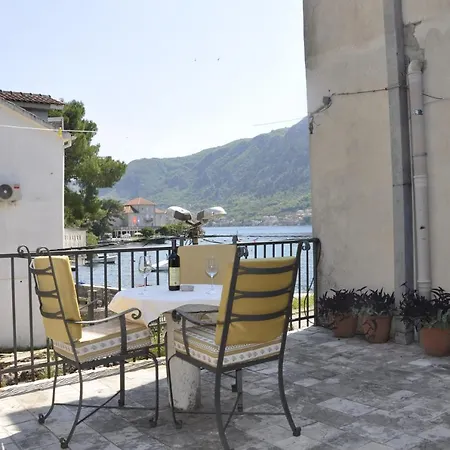 Apartments Vujosevic Kotor Exterior photo